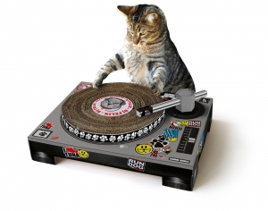 David Guechat grattoir pour chat en forme de platine DJ